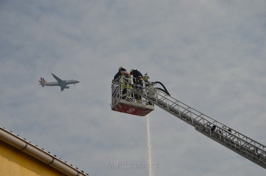 Grossfeuer Poco Lager Koeln Porz Gremberghoven Hansestr P845.jpg - Miklos Laubert